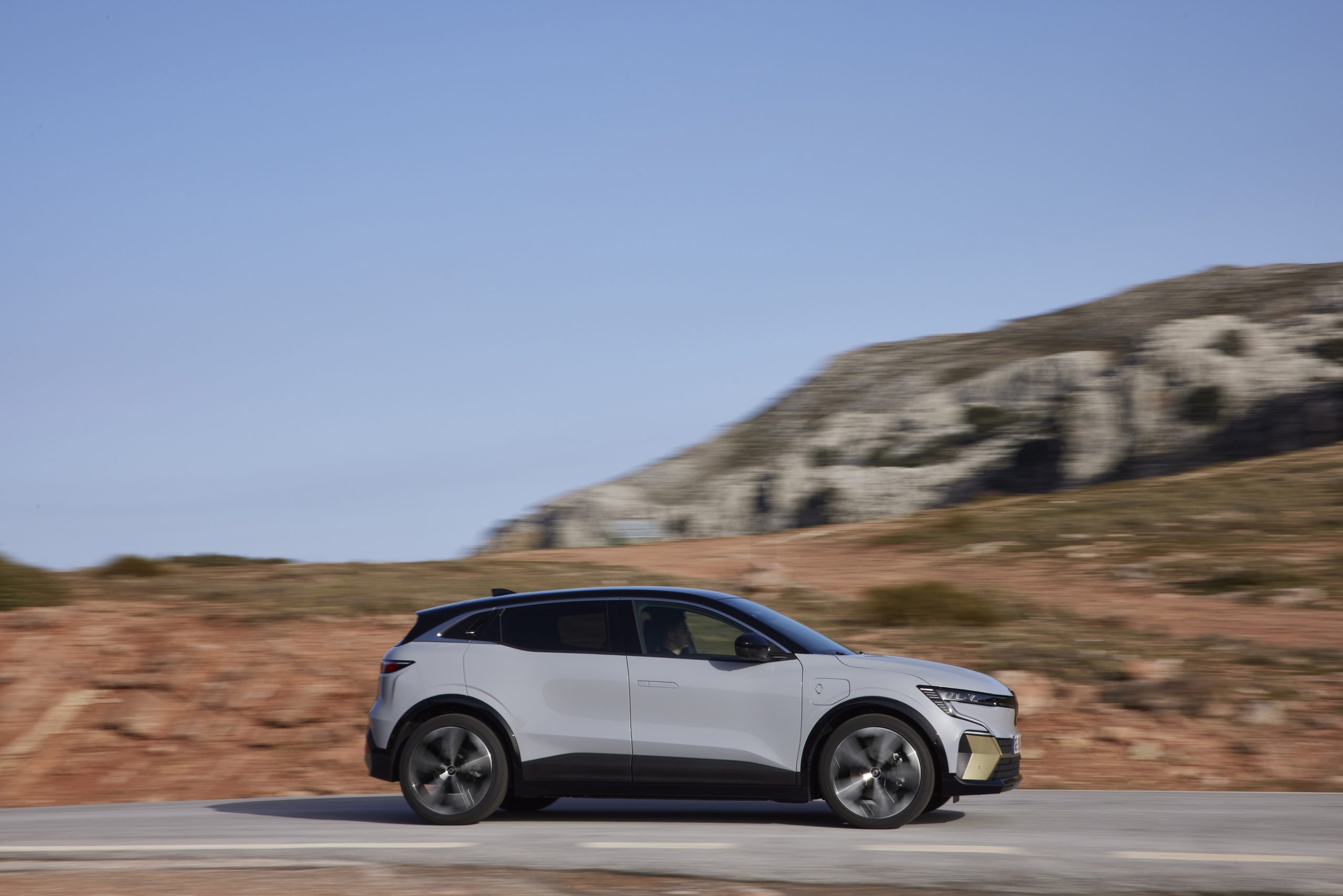 megane electric zijkant