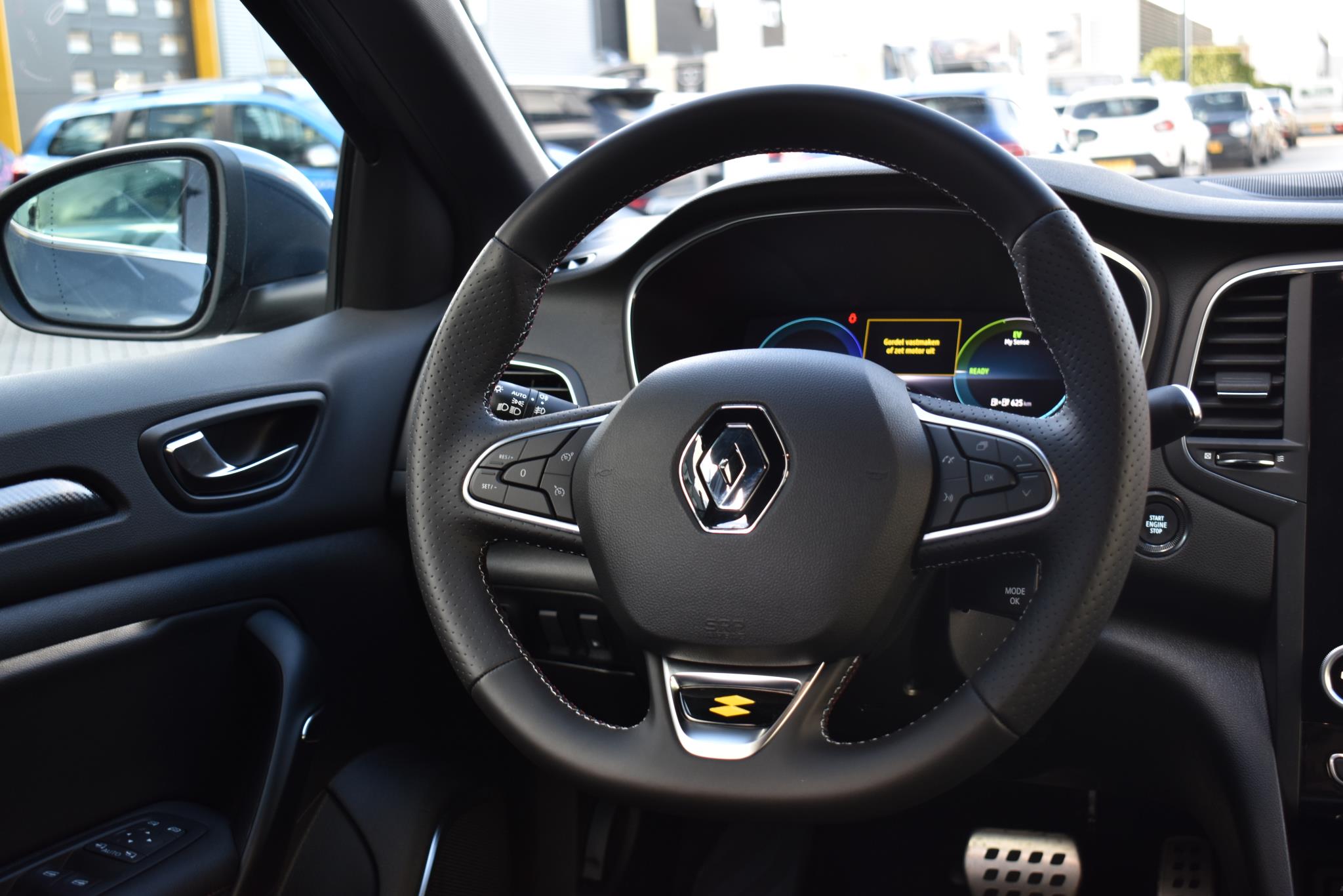 Megane E-Tech Plug in Hybrid