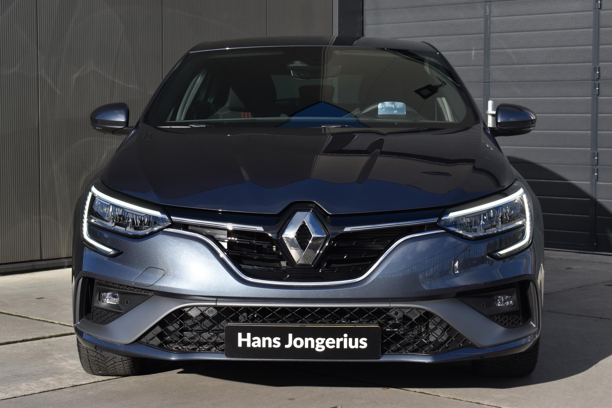 Megane E-Tech Plug in Hybrid