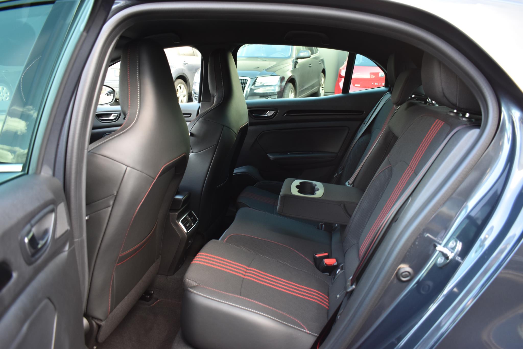 Megane E-Tech Plug in Hybrid