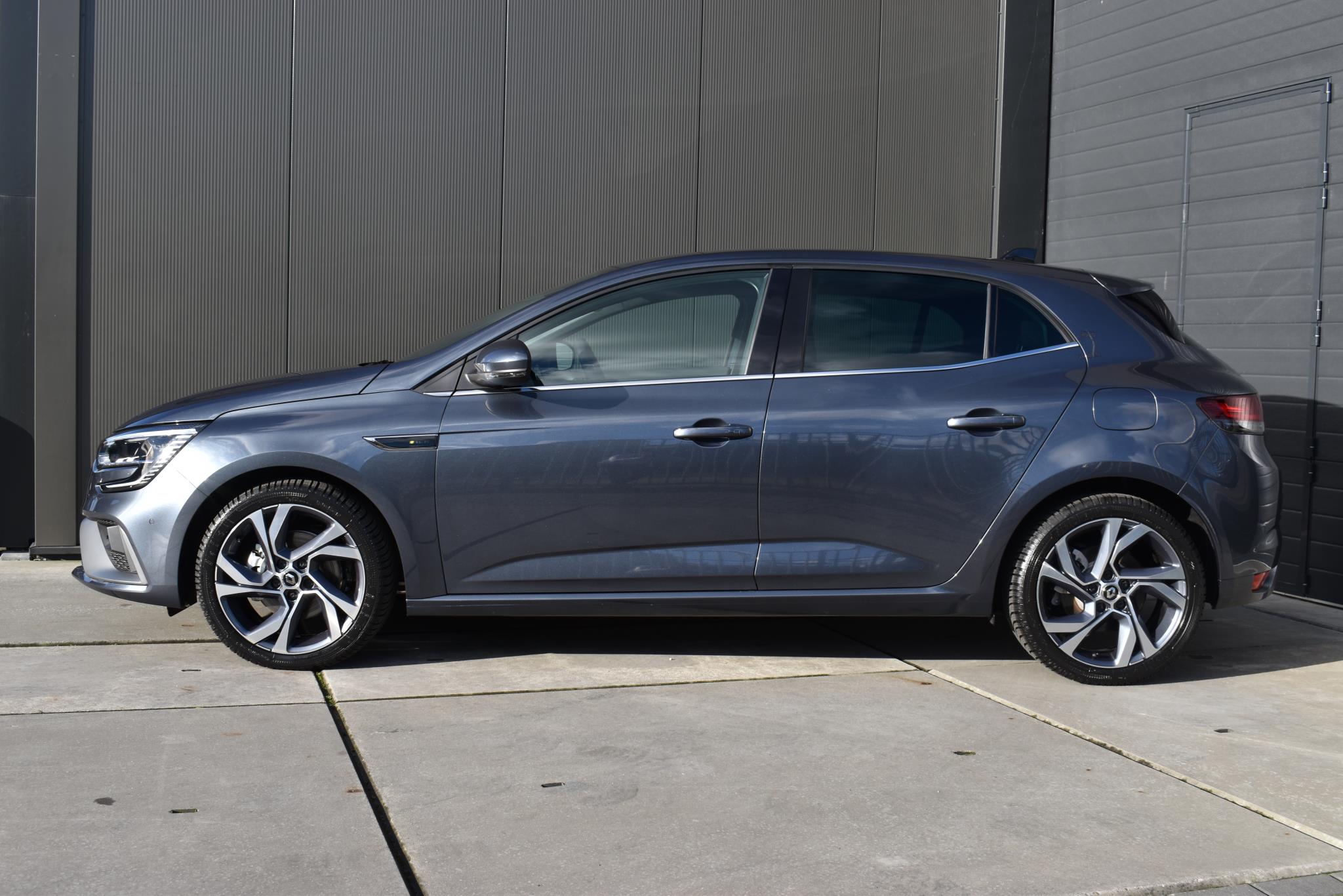 Megane E-Tech Plug in Hybrid