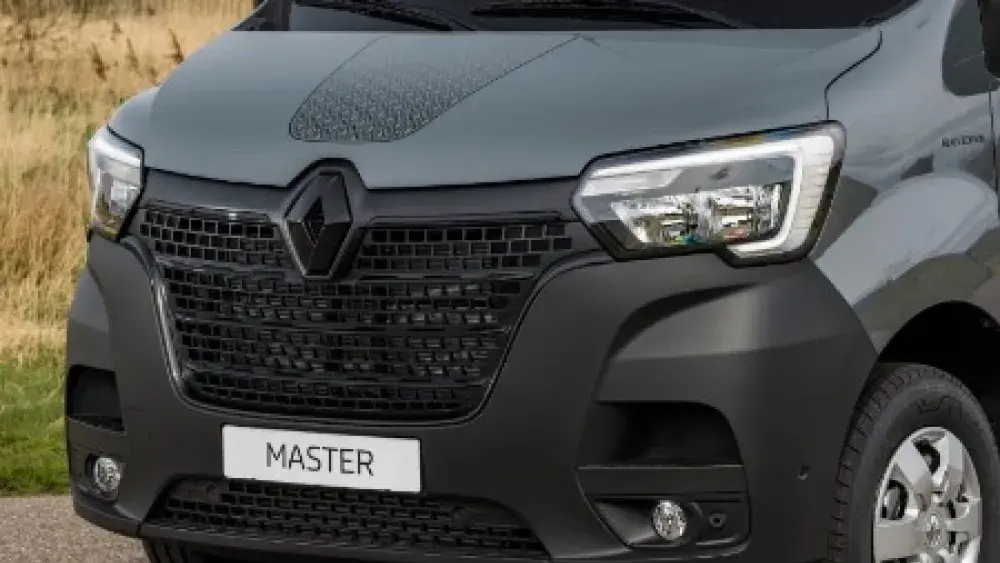 Renault Master Black Edition logo